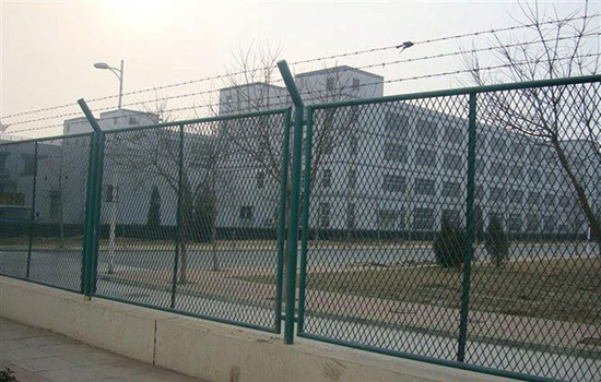 球場(chǎng)<a href=http://m.adack.net target=_blank class=infotextkey><a href=http://m.adack.net target=_blank class=infotextkey>圍欄</a>網(wǎng)</a>