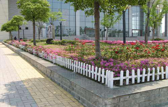 花壇<a href=http://m.adack.net target=_blank class=infotextkey>圍欄</a>