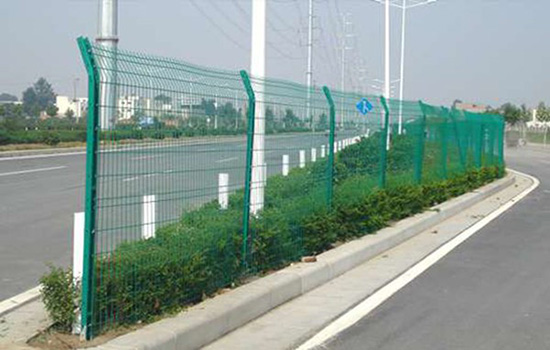 高速路<a href=http://m.adack.net target=_blank class=infotextkey><a href=http://m.adack.net target=_blank class=infotextkey>護(hù)欄</a>網(wǎng)</a>