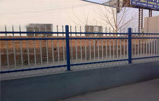 噴塑<a href=http://m.adack.net target=_blank class=infotextkey>護欄</a>